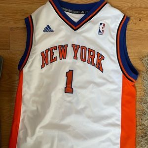 Kids size M Knicks jersey